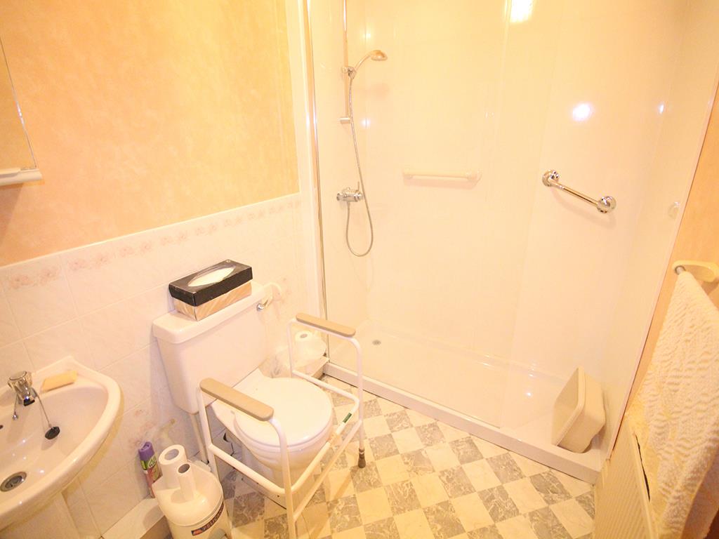 2 bedroom terraced house SSTC in Barnoldswick - IMG_1424.jpg